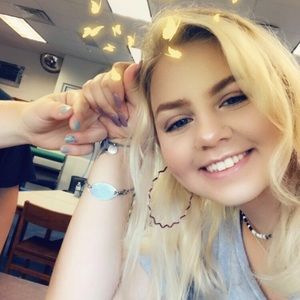 Meet your Posher, Mandi